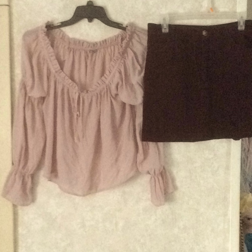 EUC ! 2 PIECE OUTFIT 🌺🌻🌼